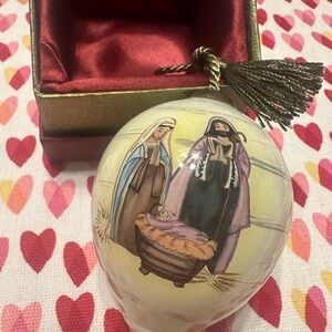 Ne'Qwa Art Nativity Ornament "Let Every Heart Prepare Him Room"
